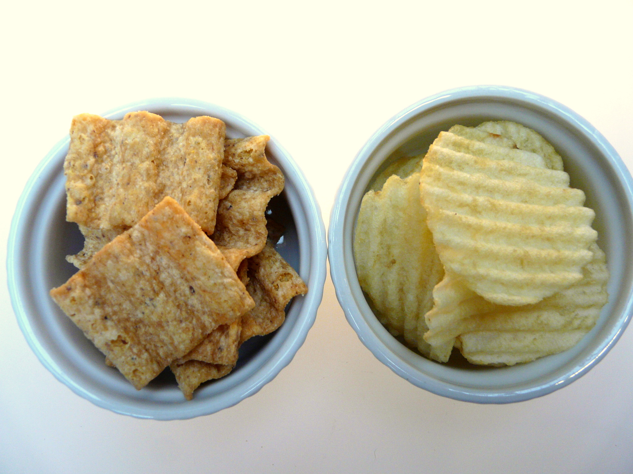 Grain waves vs crisps in bowls high res